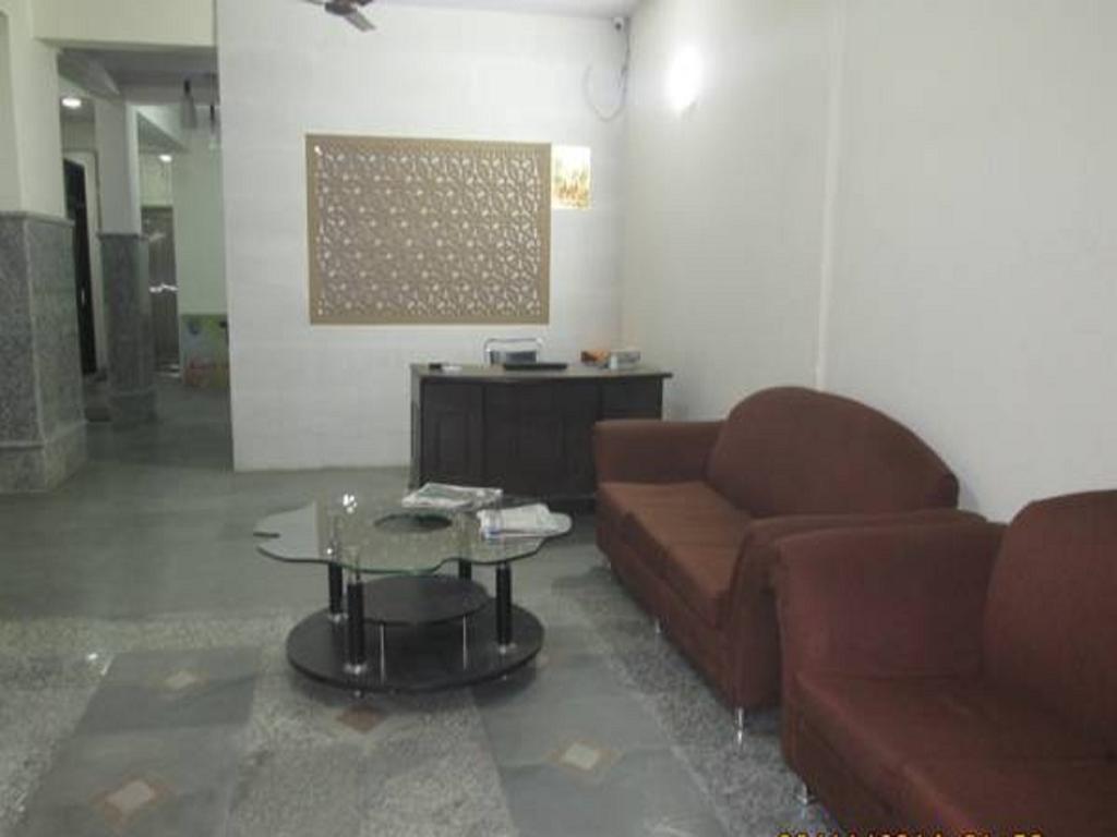 Charanpahari Hotel New Delhi Luaran gambar