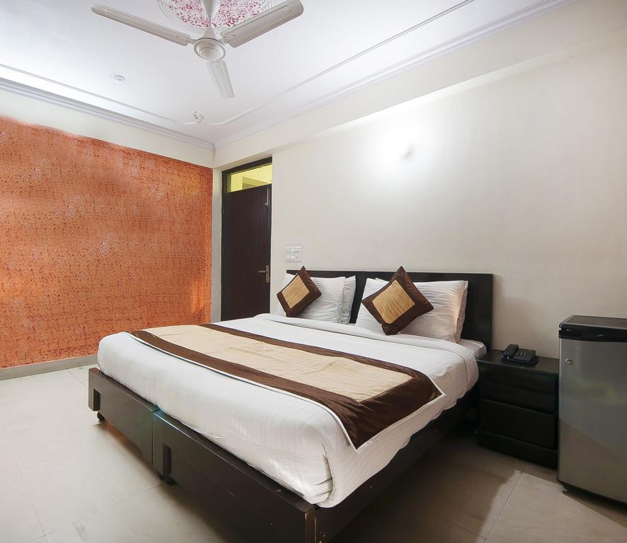Charanpahari Hotel New Delhi Luaran gambar