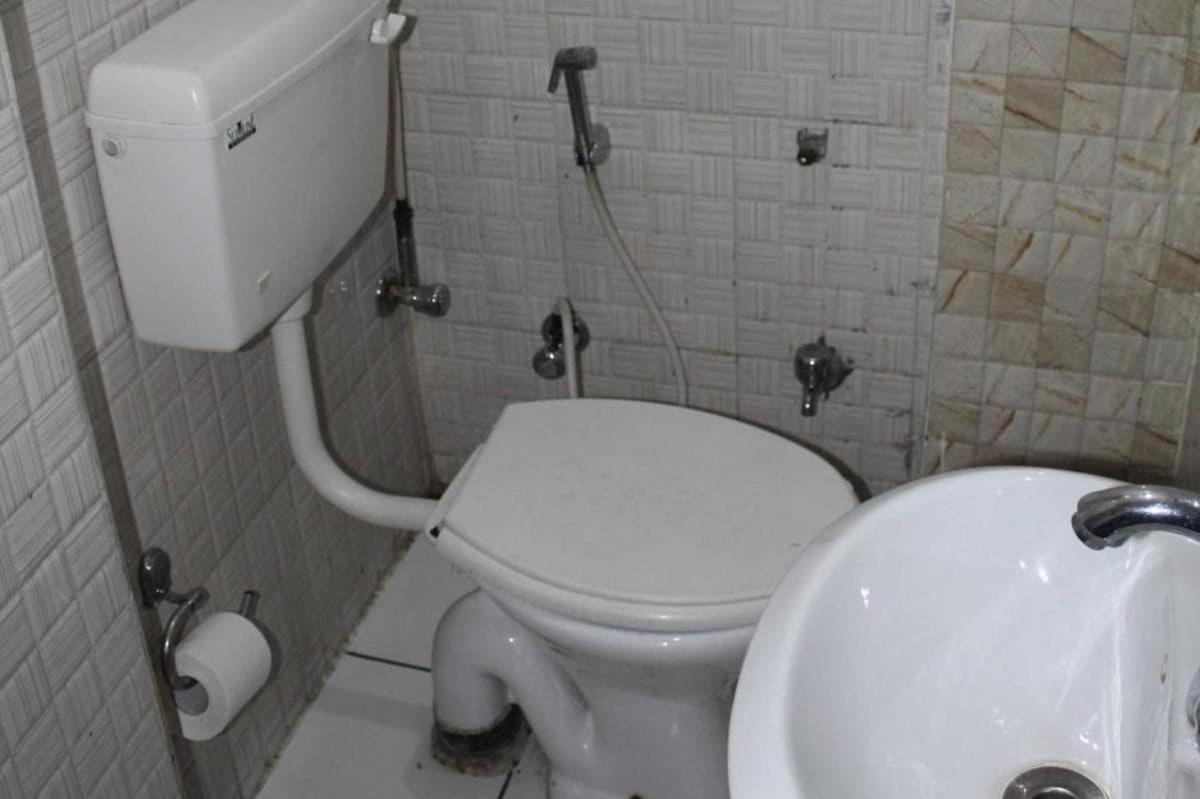 Charanpahari Hotel New Delhi Luaran gambar